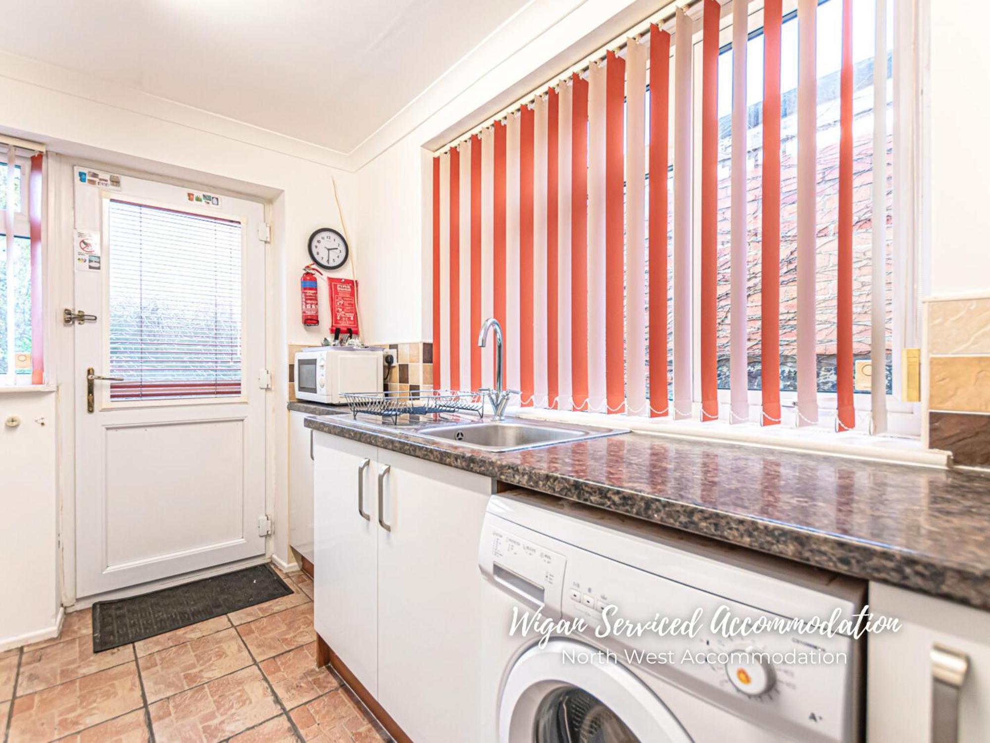 Wigan Serviced Accommodation Extérieur photo