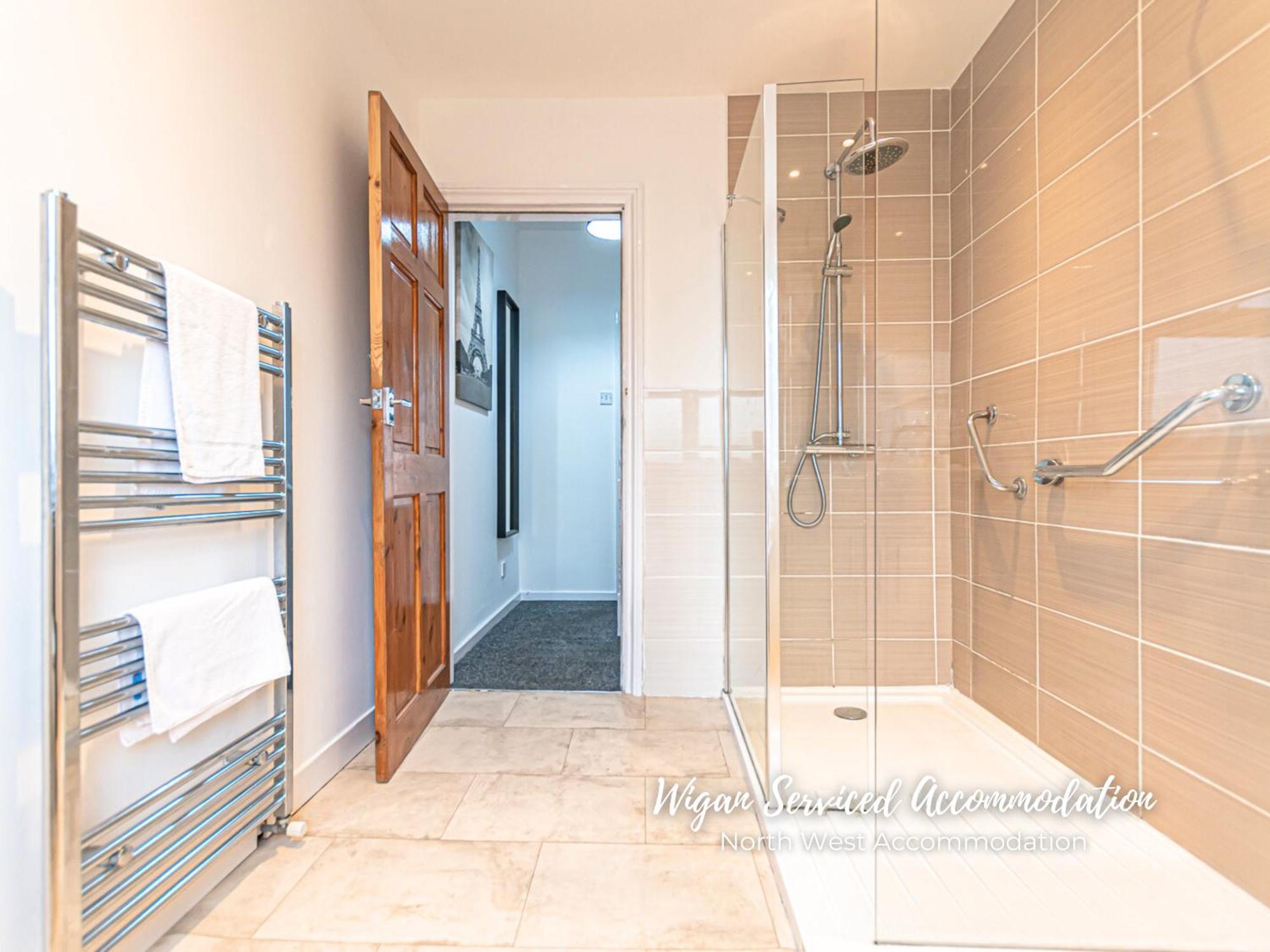 Wigan Serviced Accommodation Extérieur photo